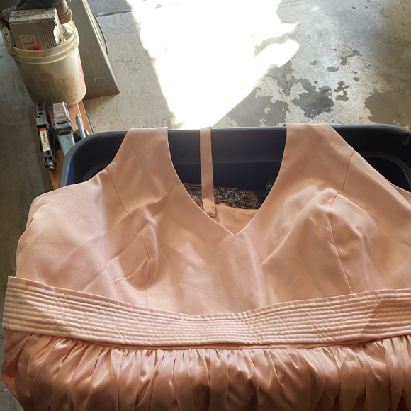 V Neck Halter Formal Dress w/ Pockets - Picture 11 of 11